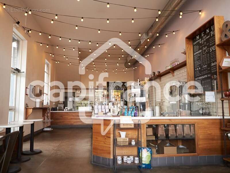 Commerce à MONTREVAULT