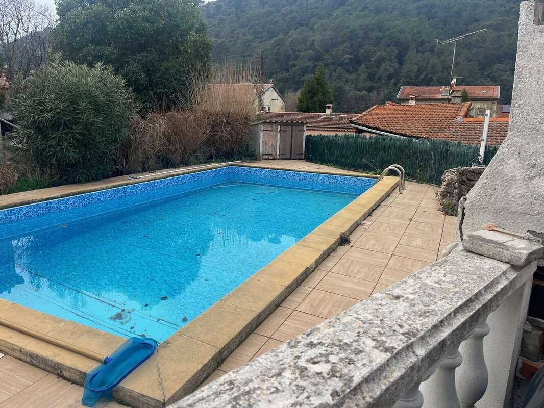 Maison à DRAP