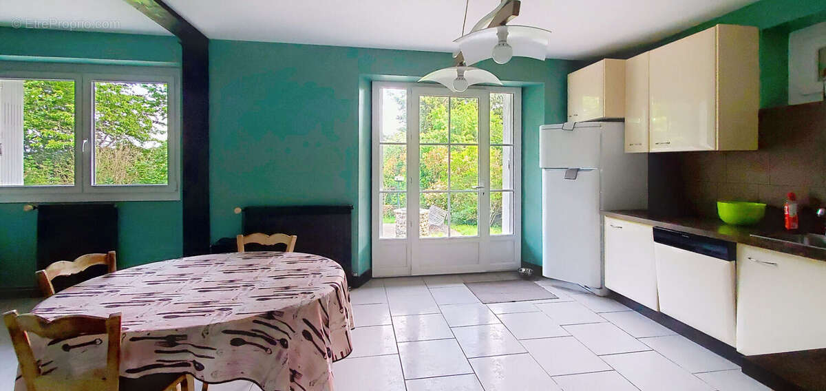 Maison à LES TERNES