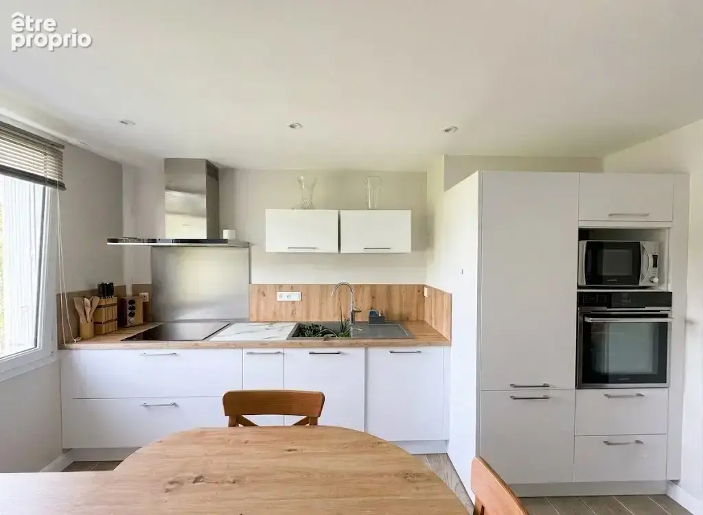 Magnifique Appartement Rénové Avec Balcon à Tours - photo 4