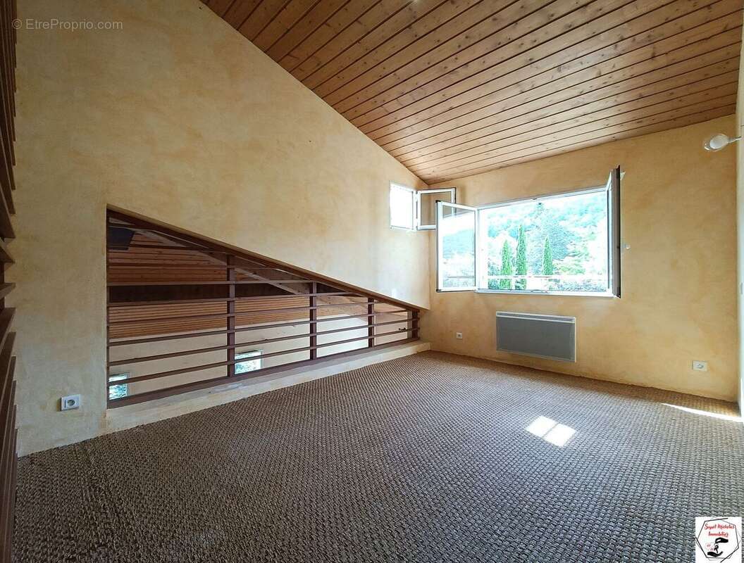 Maison à TOURNON-SUR-RHONE