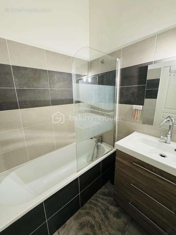 Appartement à LYON-9E