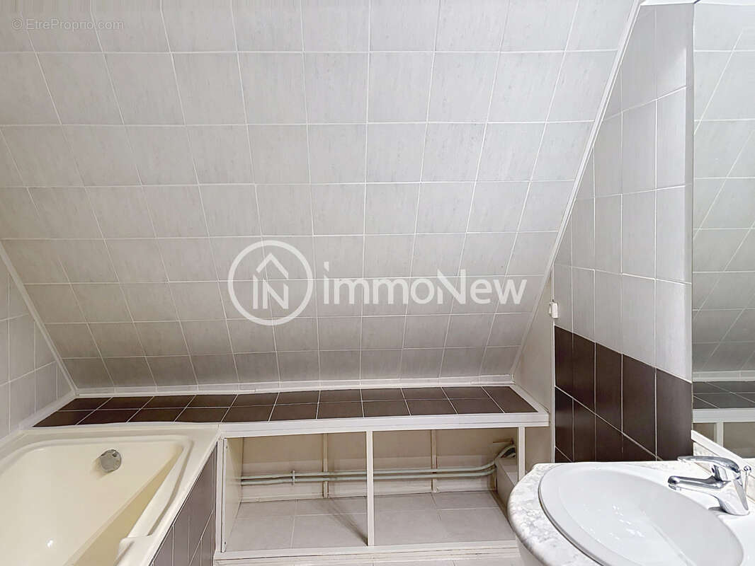 Rare a la vente, maison 230 m2  avec 5 chambres sur un beau terrain de 1700 m2 avec sa vue exceptionnelle - photo 15