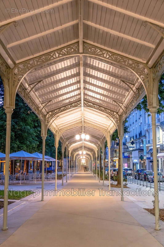 Commerce à VICHY