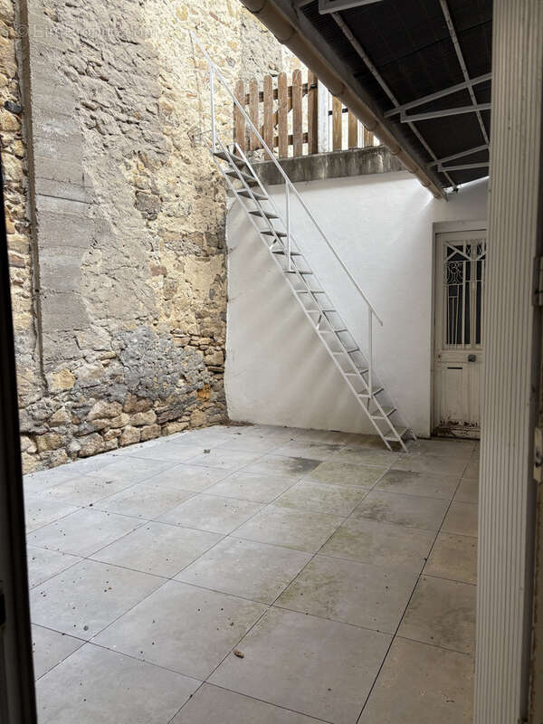 Maison à VIC-LE-COMTE