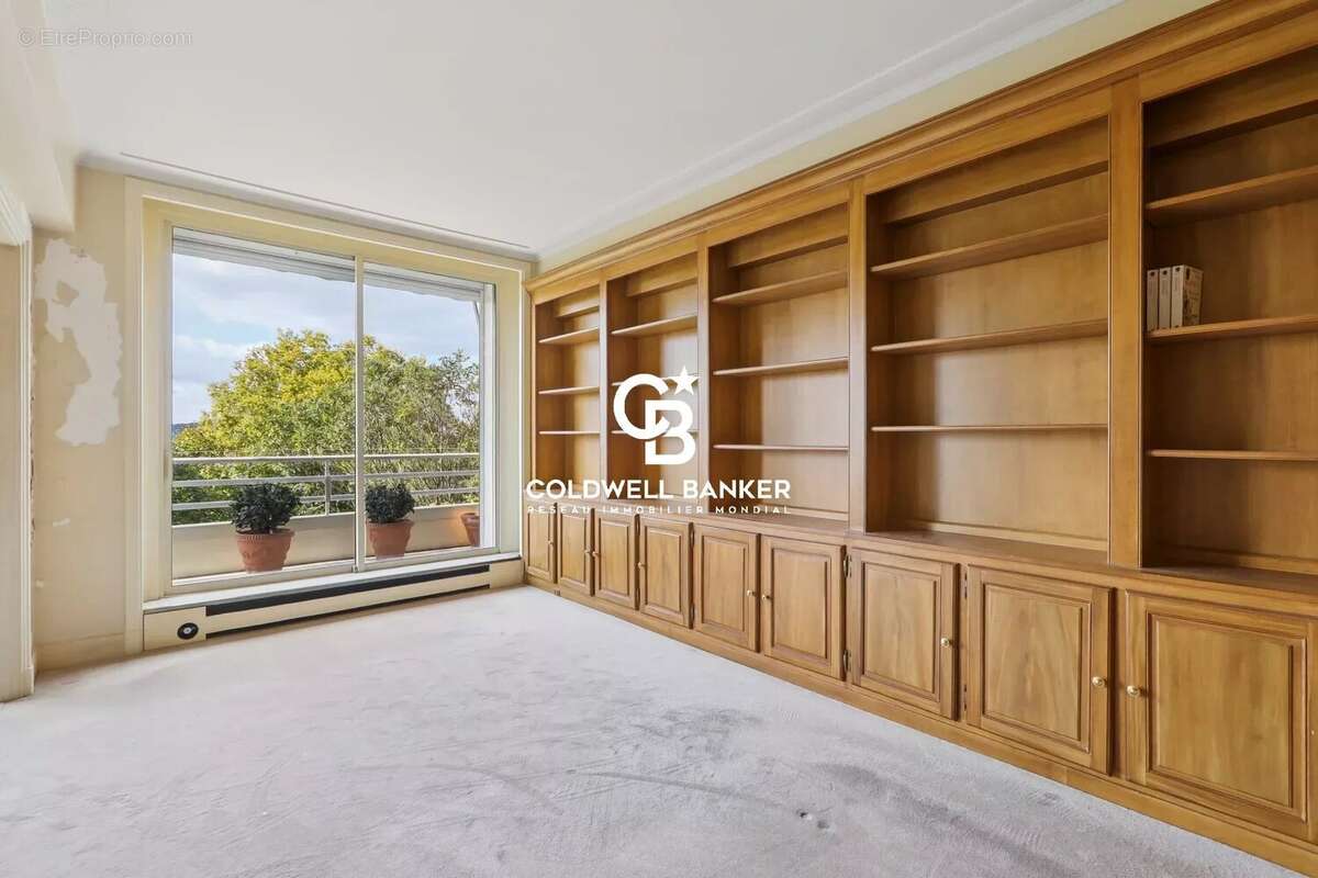 Appartement traversant avec balcons et vues verdoyantes face au Bois de Boulogne - photo 6