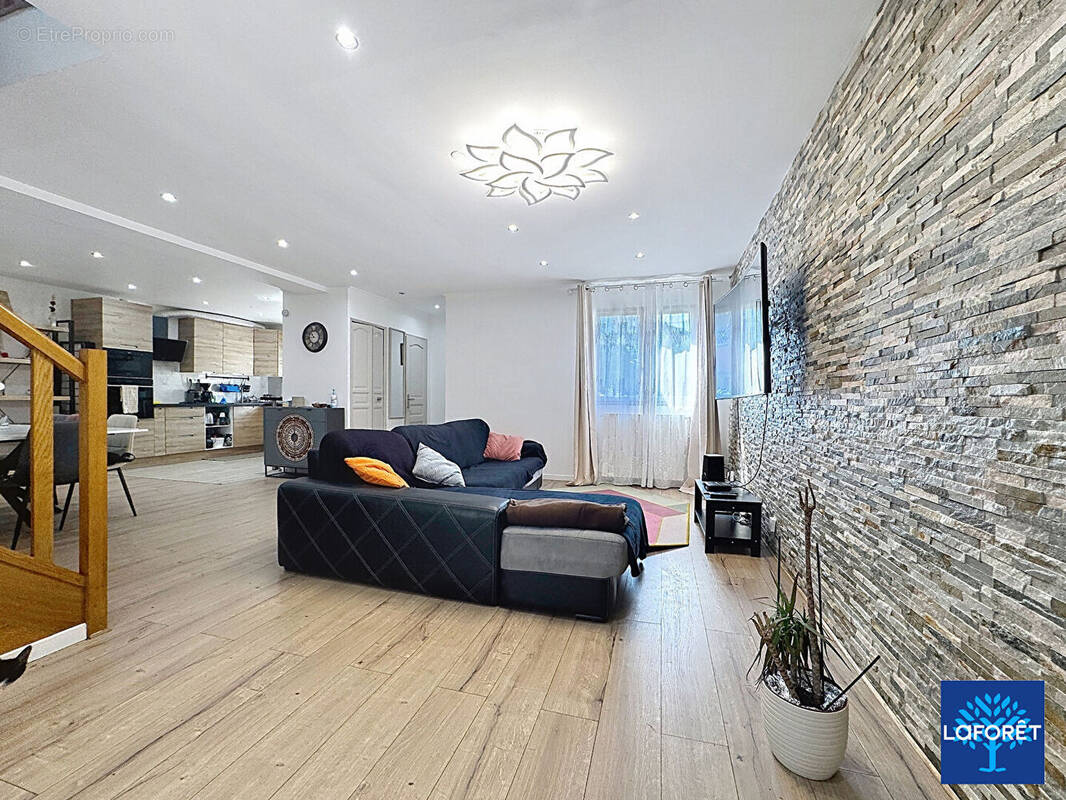 Maison à NEUILLY-SUR-MARNE