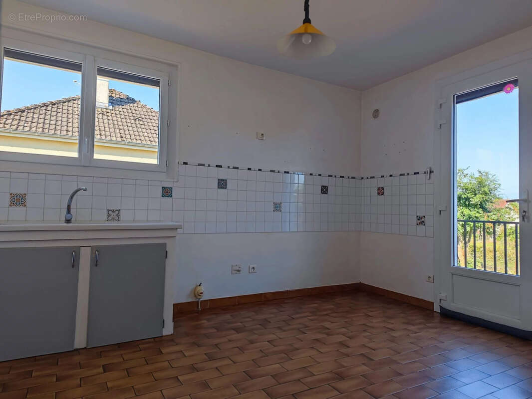 Maison à CERCY-LA-TOUR