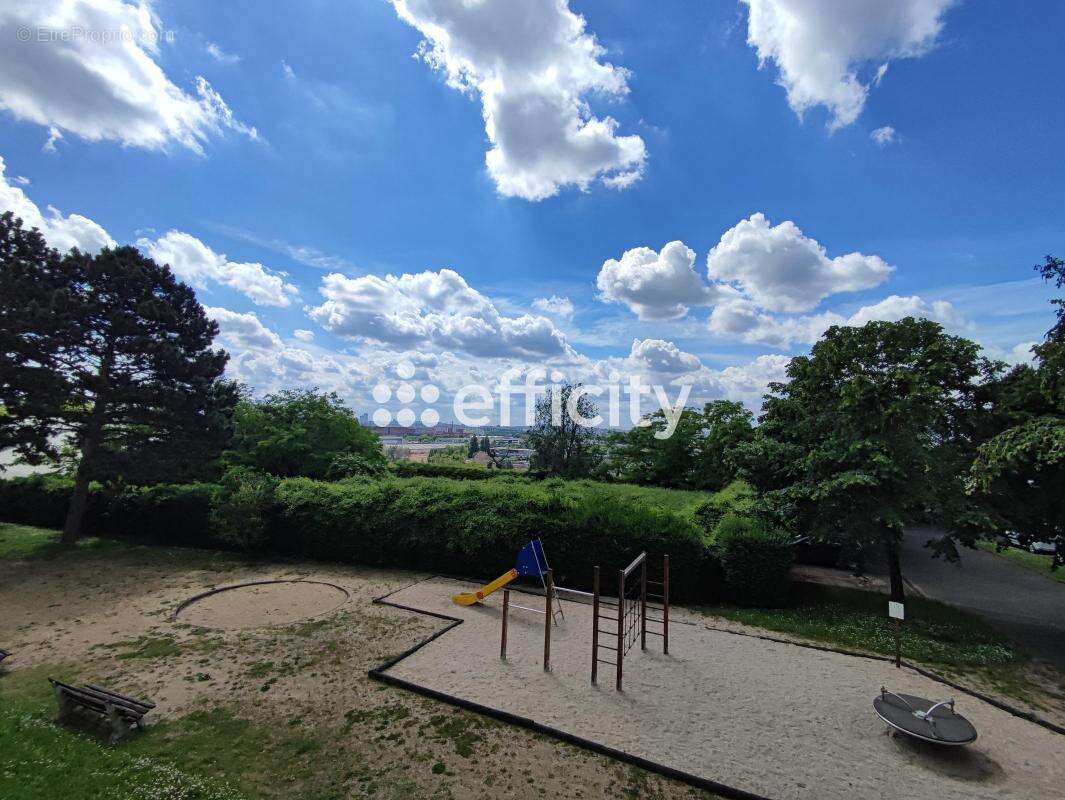 Appartement à EPINAY-SUR-SEINE