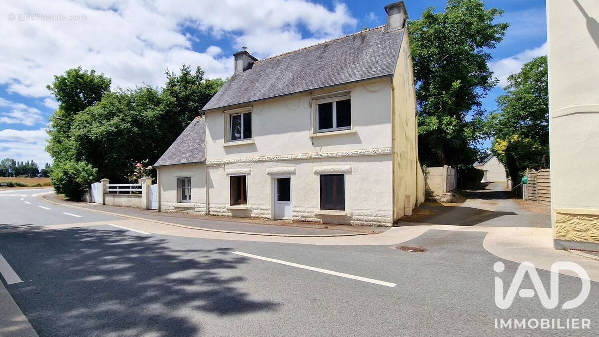 Photo 1 - Maison à CLEDEN-POHER