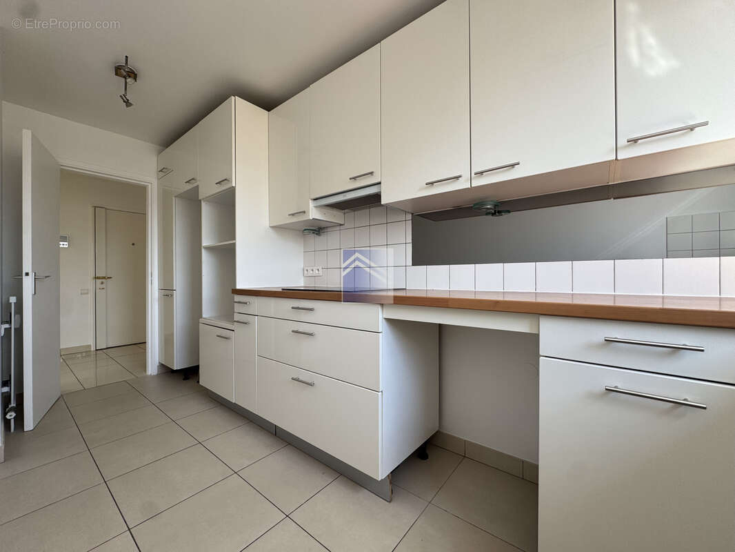 Appartement à COURBEVOIE