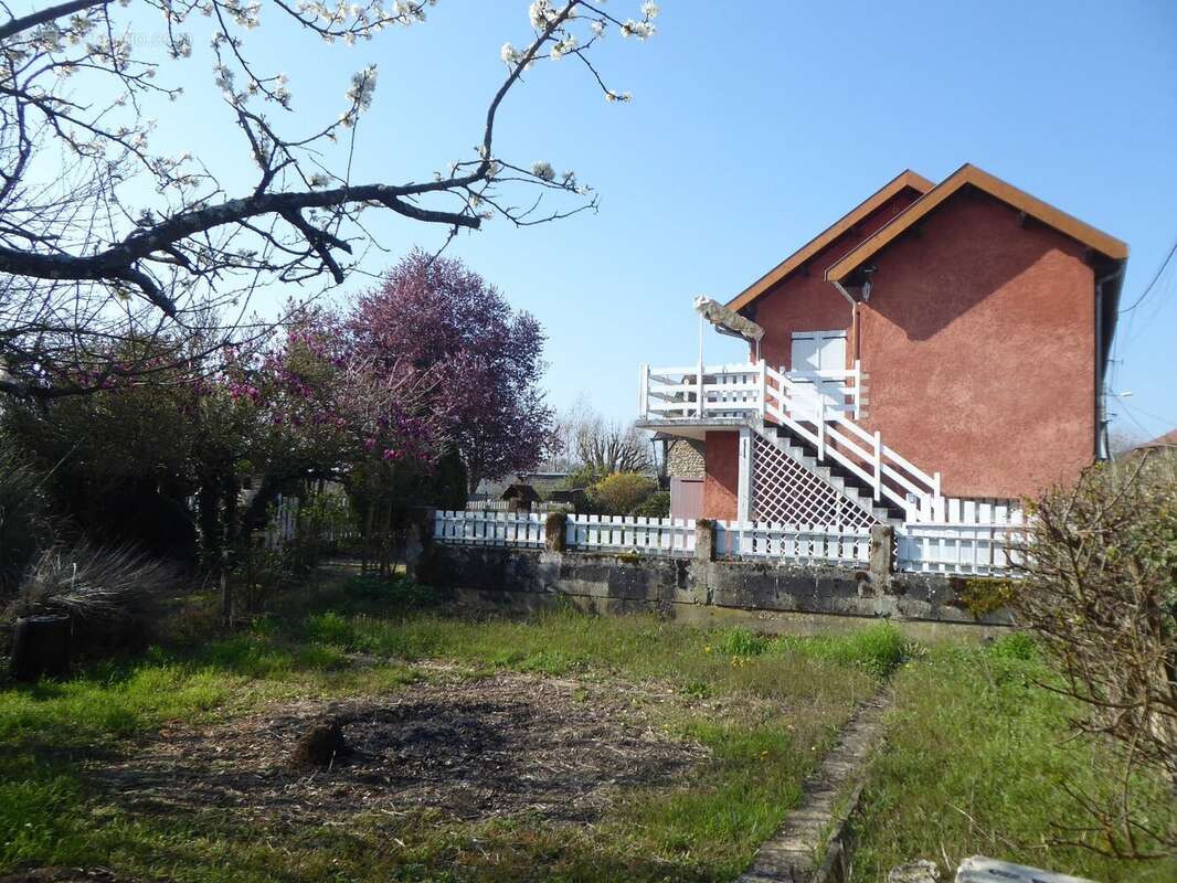 Maison à COURTENAY