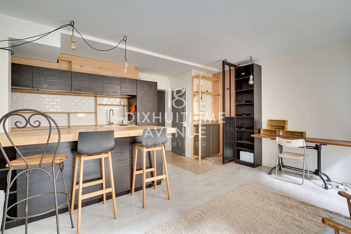 Appartement à PARIS-18E