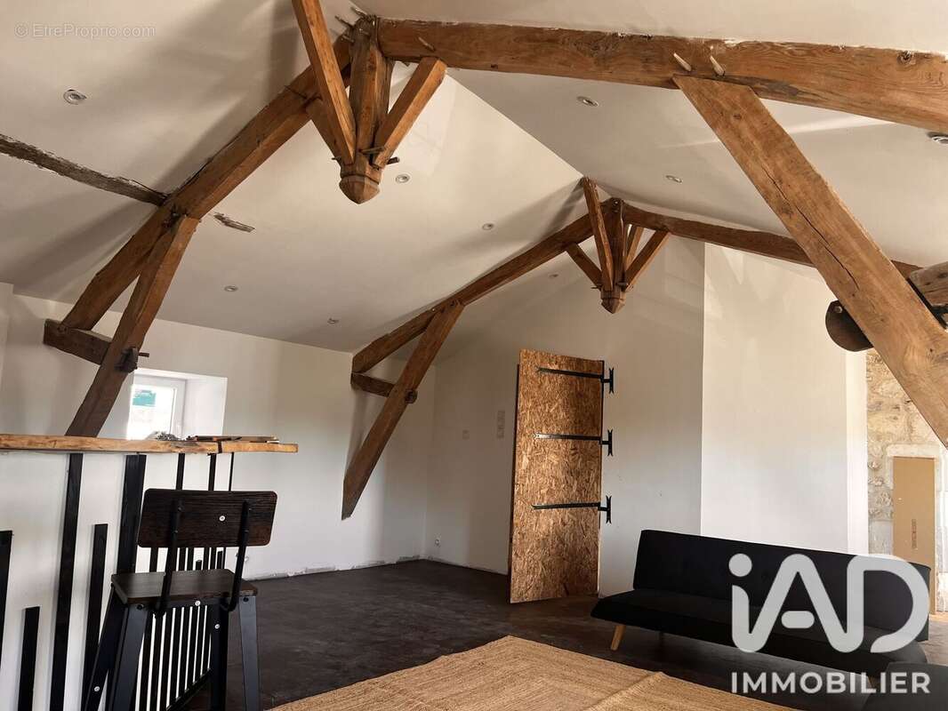Maison 165 m² à Saint-Porchaire  - photo 5