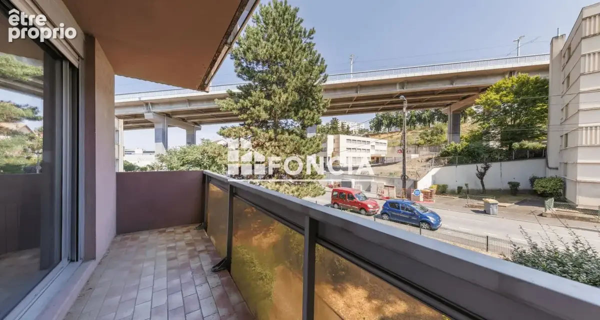 Studio avec parking balcon et cave - photo 9