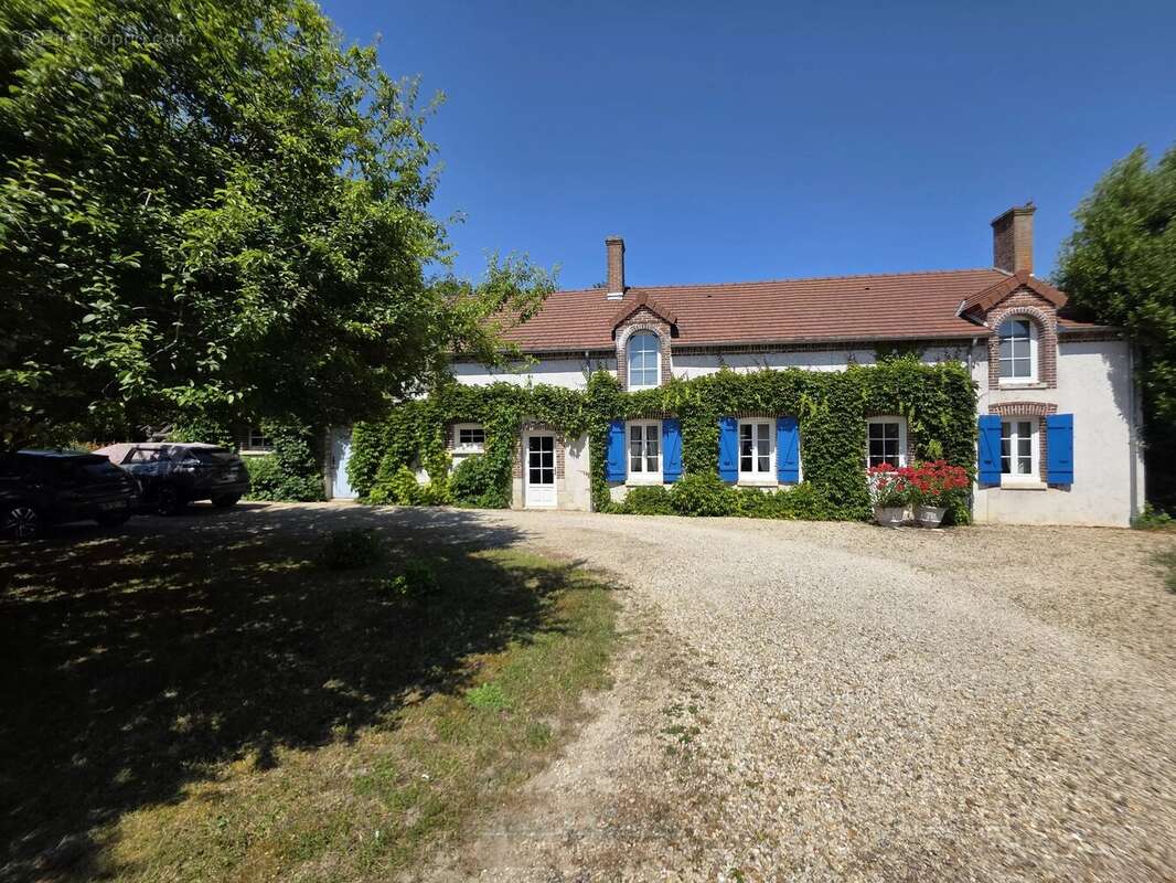 Grande maison de charme à Villevoques, 256 m², 3 chambres - photo 2
