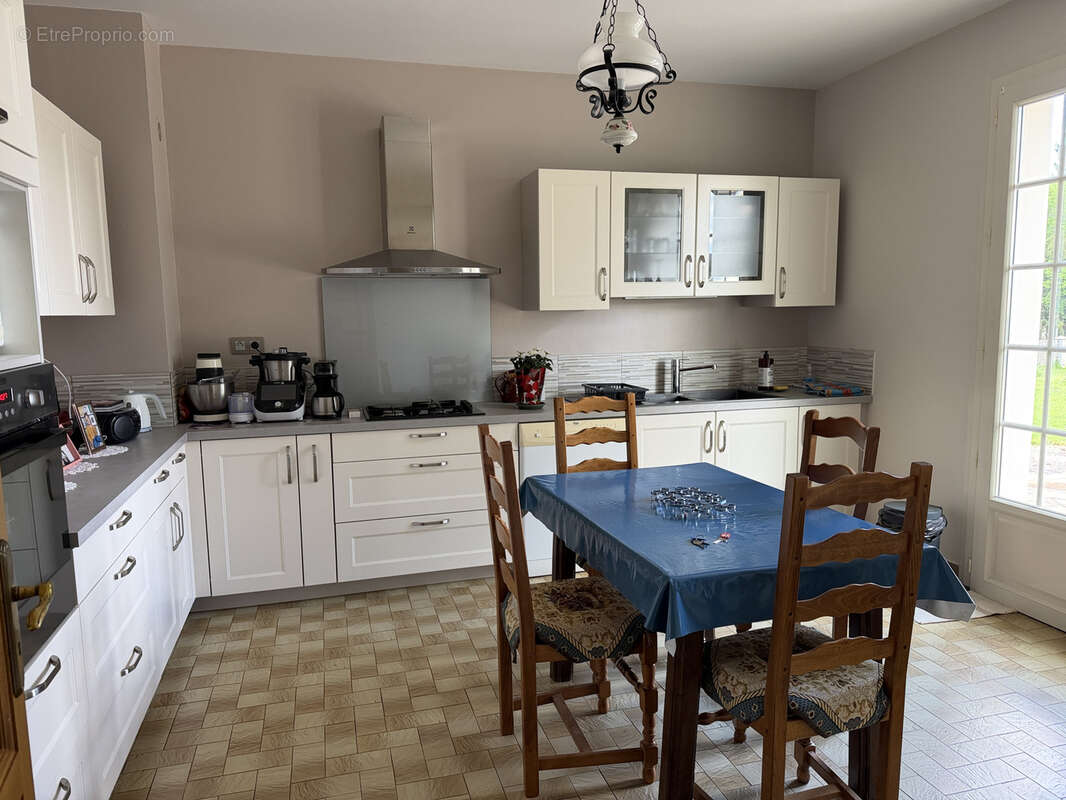 Maison à NEUVIC-ENTIER