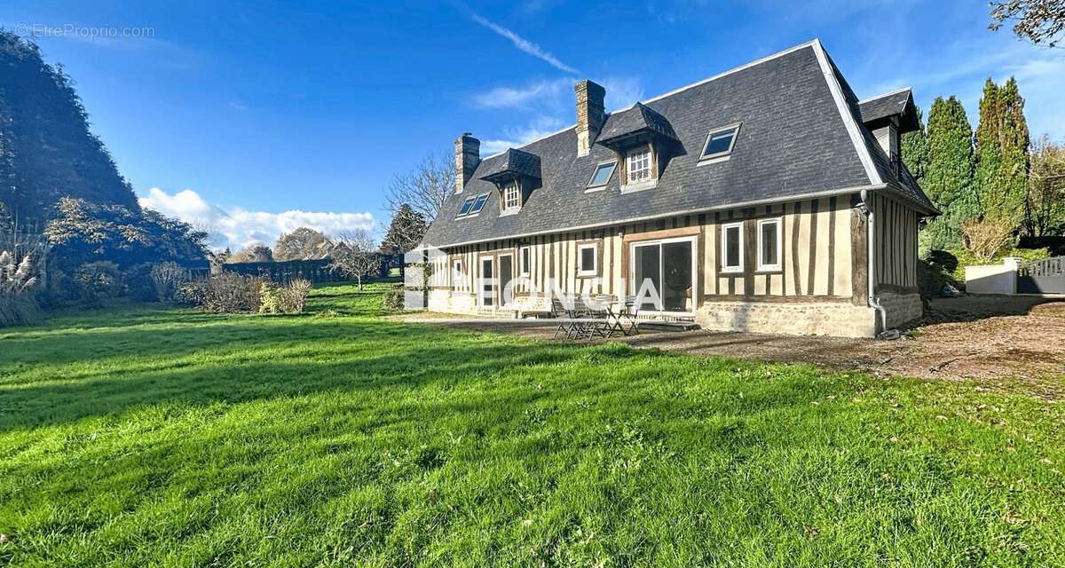 Maison à HERMIVAL-LES-VAUX