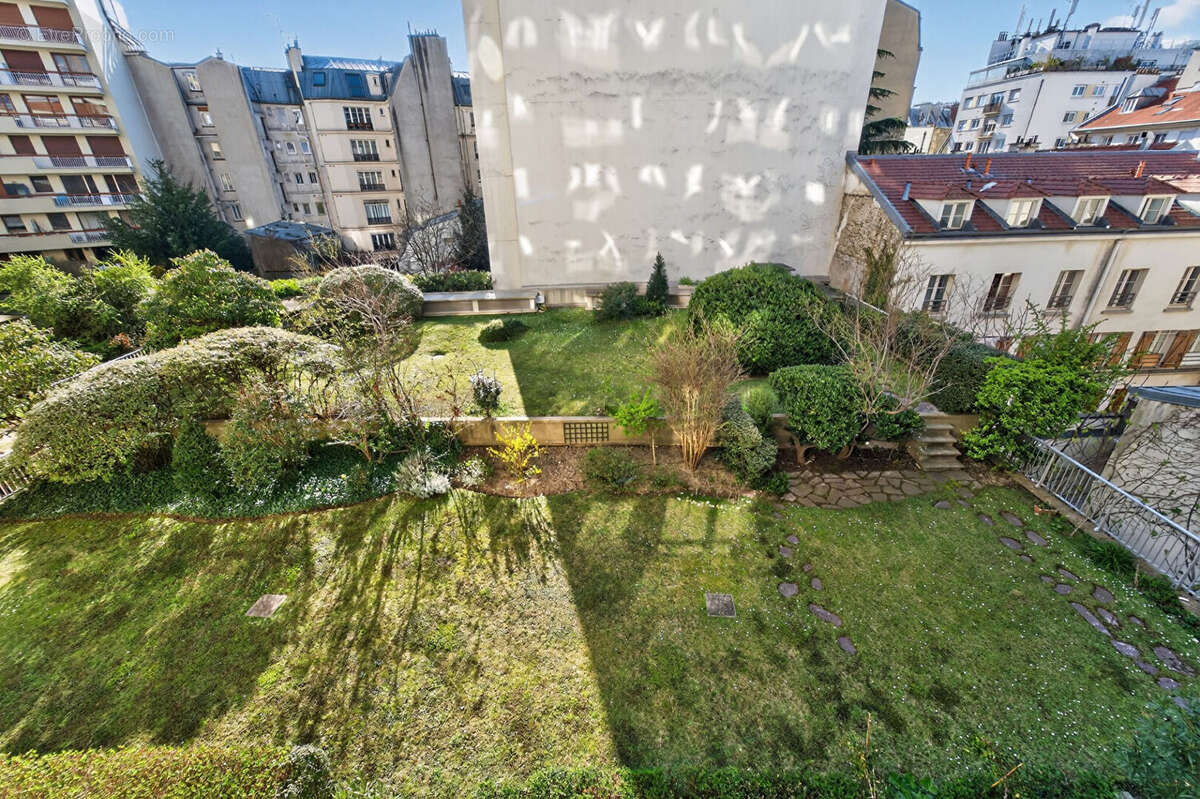 Appartement à PARIS-11E