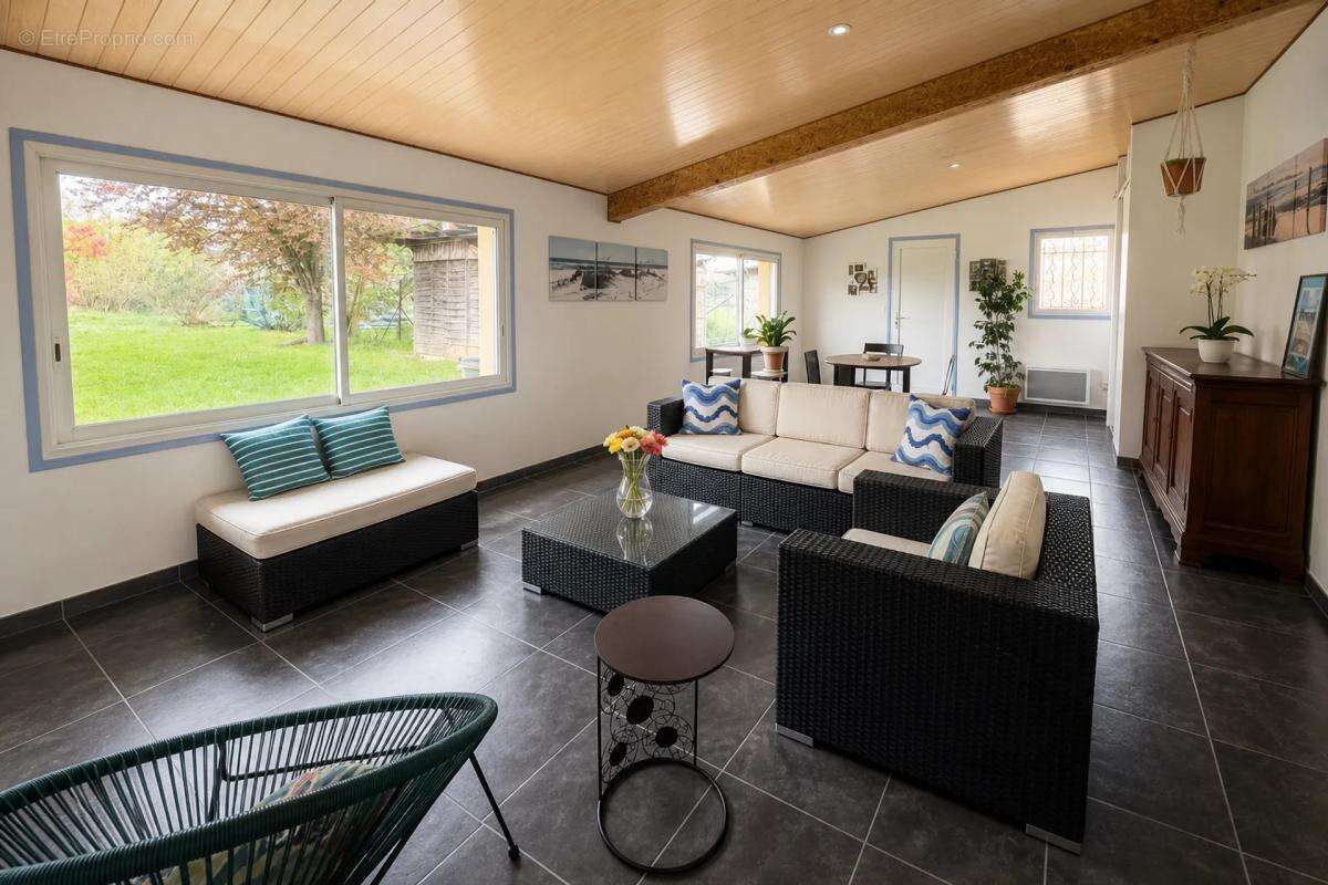 Maison rénovée 6 pièces avec revenus annexes - photo 4