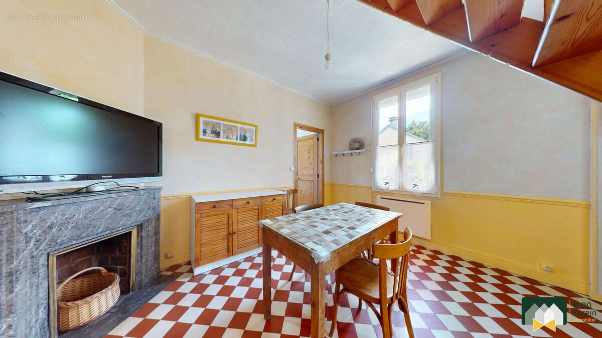 Maison à LEVES