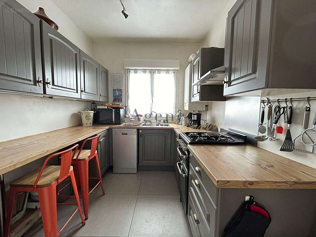 Appartement à LAMORLAYE