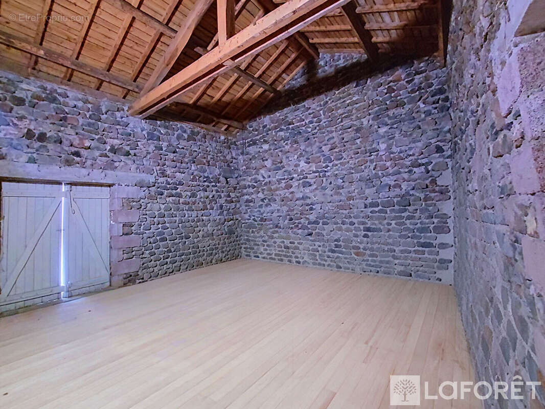 Maison de ville au coeur de Costaros ? Idéal premier achat ou investissement à fort potentiel ! - photo 11