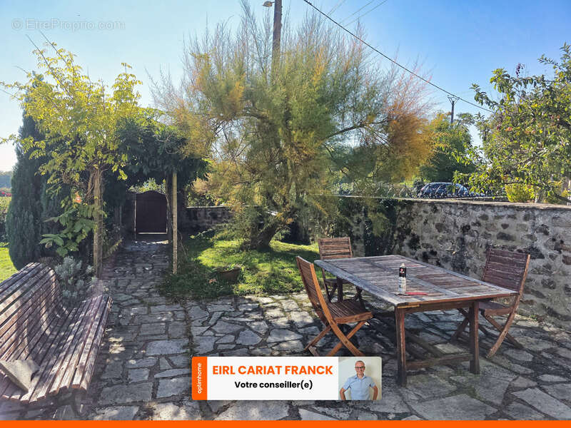 Maison à LE GRAND-BOURG