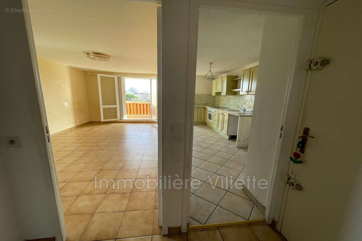 Appartement à VILLENEUVE-LOUBET