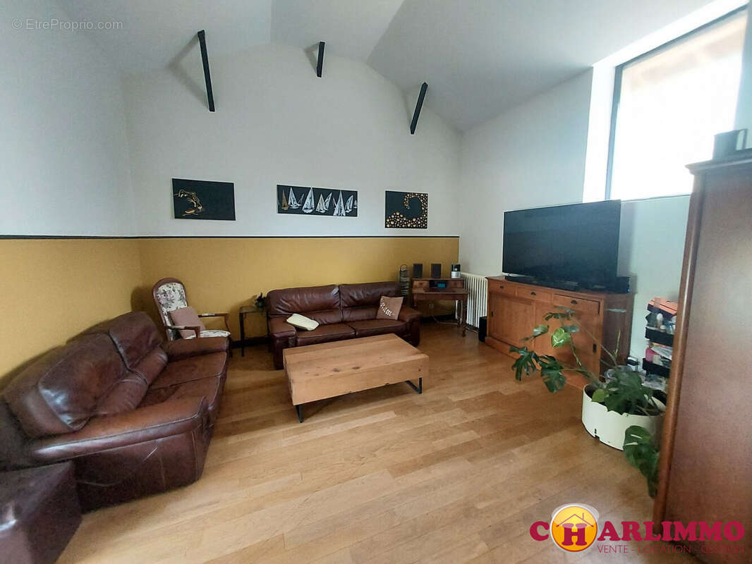 Maison 130 m² à Saint-Junien  - photo 8