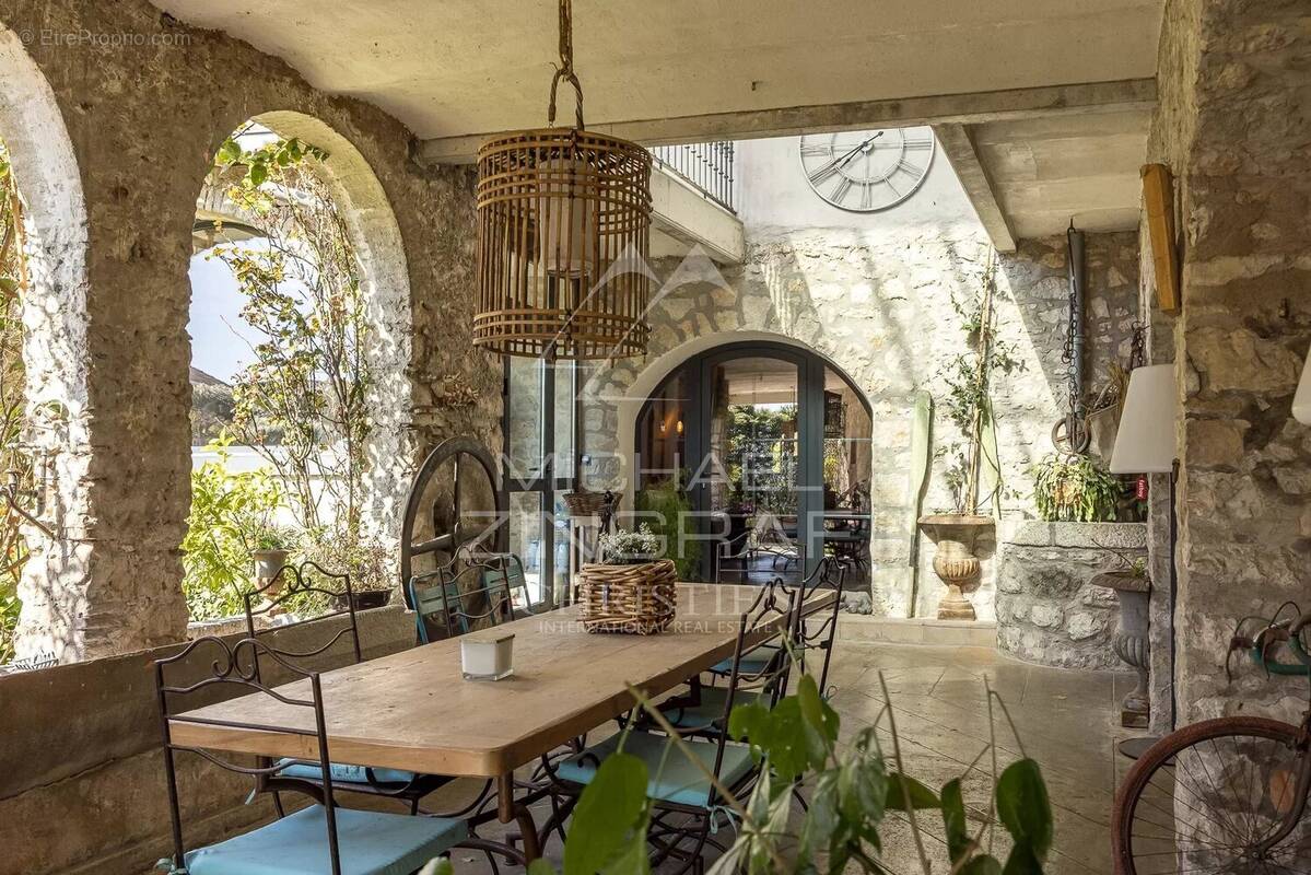 Maison à LA COLLE-SUR-LOUP