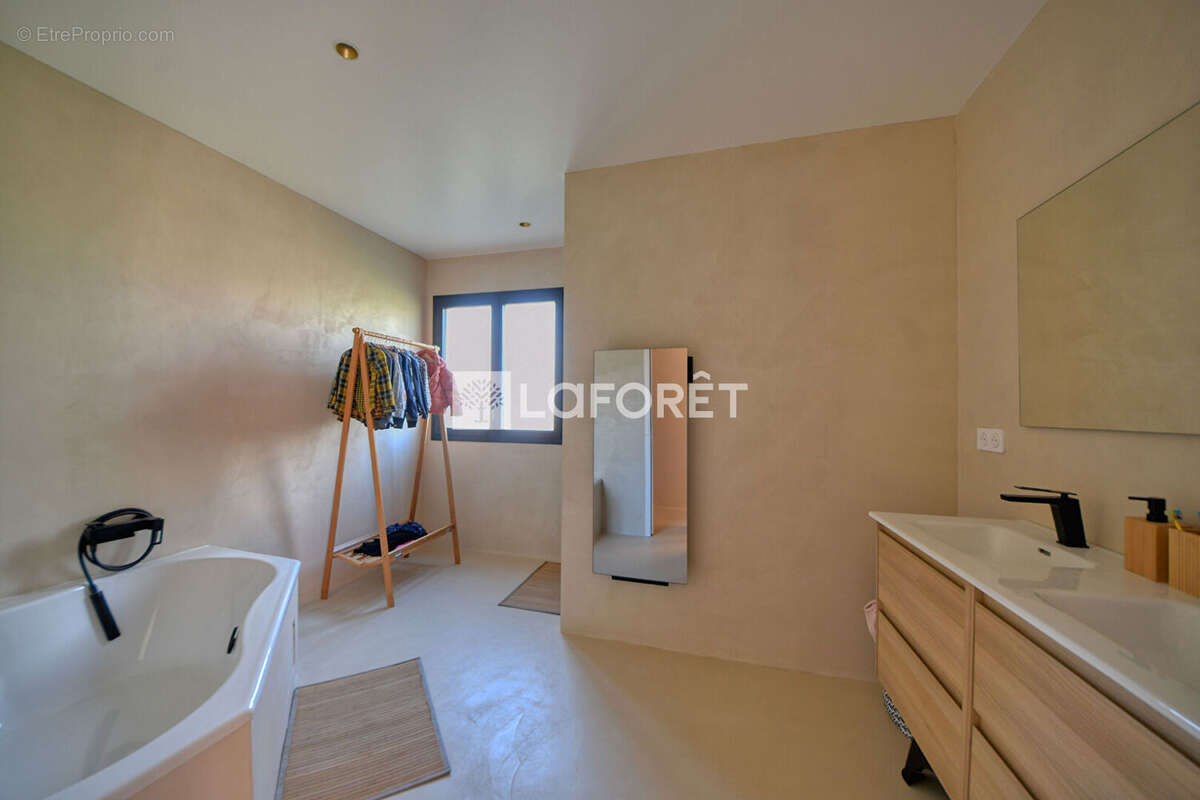 Maison à SAINT-JEAN-DE-RIVES