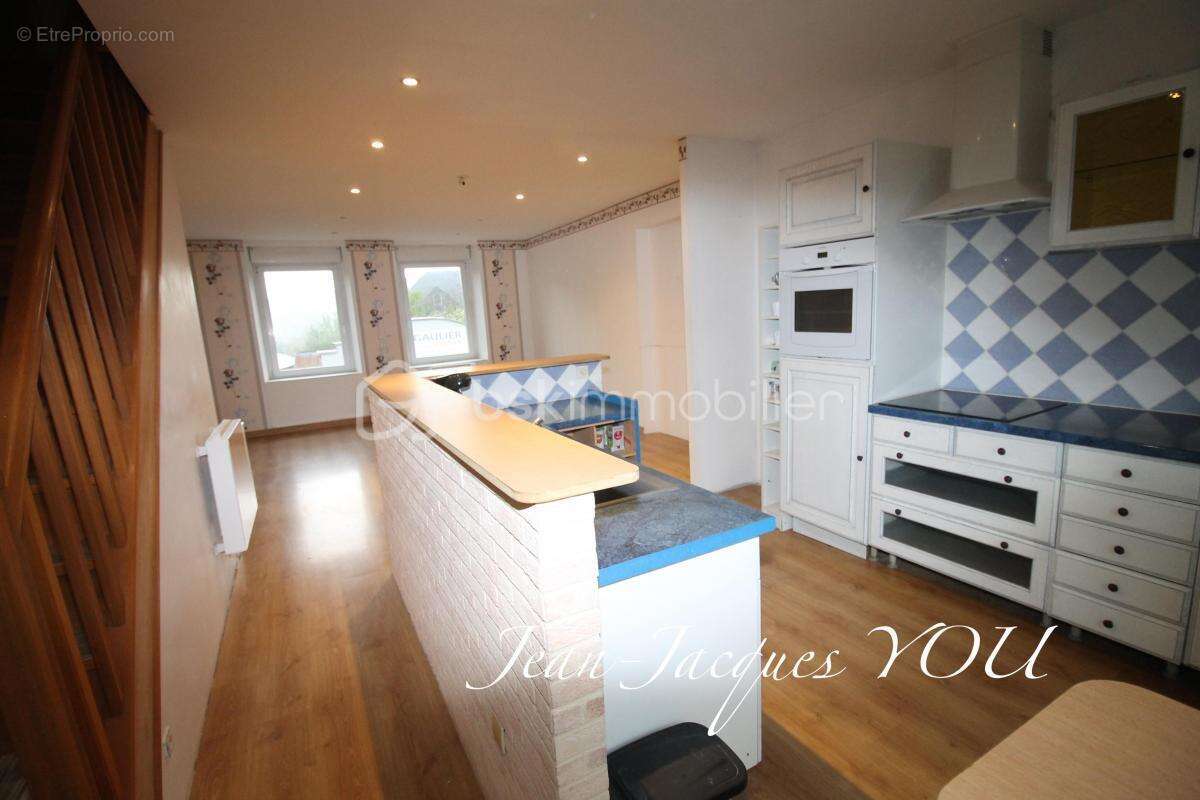 Maison à SAINT-POIS