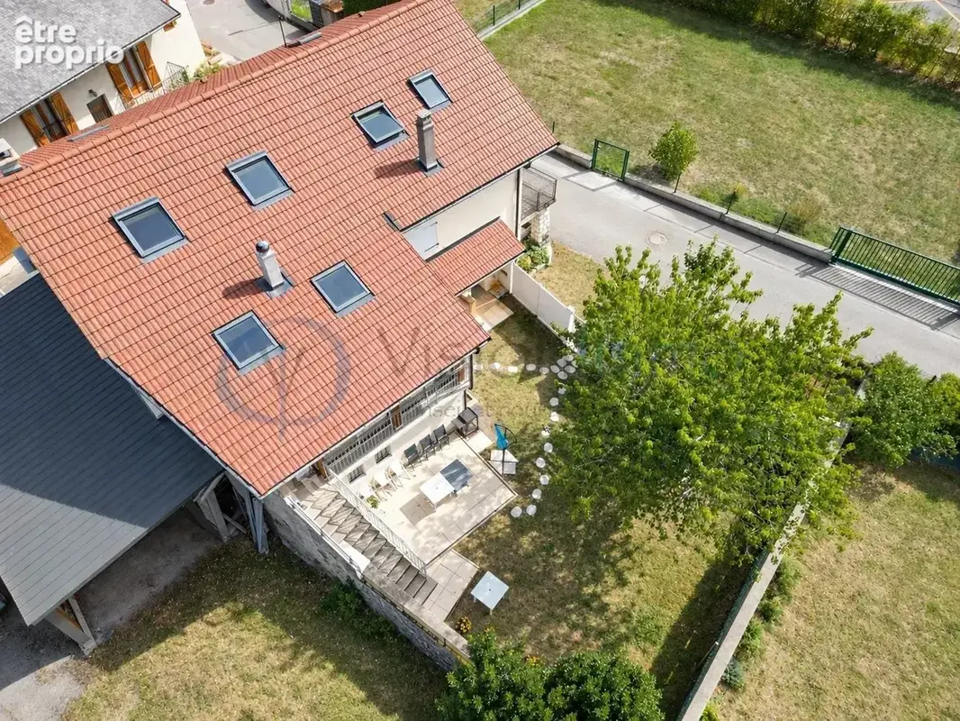 Maison de caractère avec potentiel de division, à proximité de Genève - photo 2