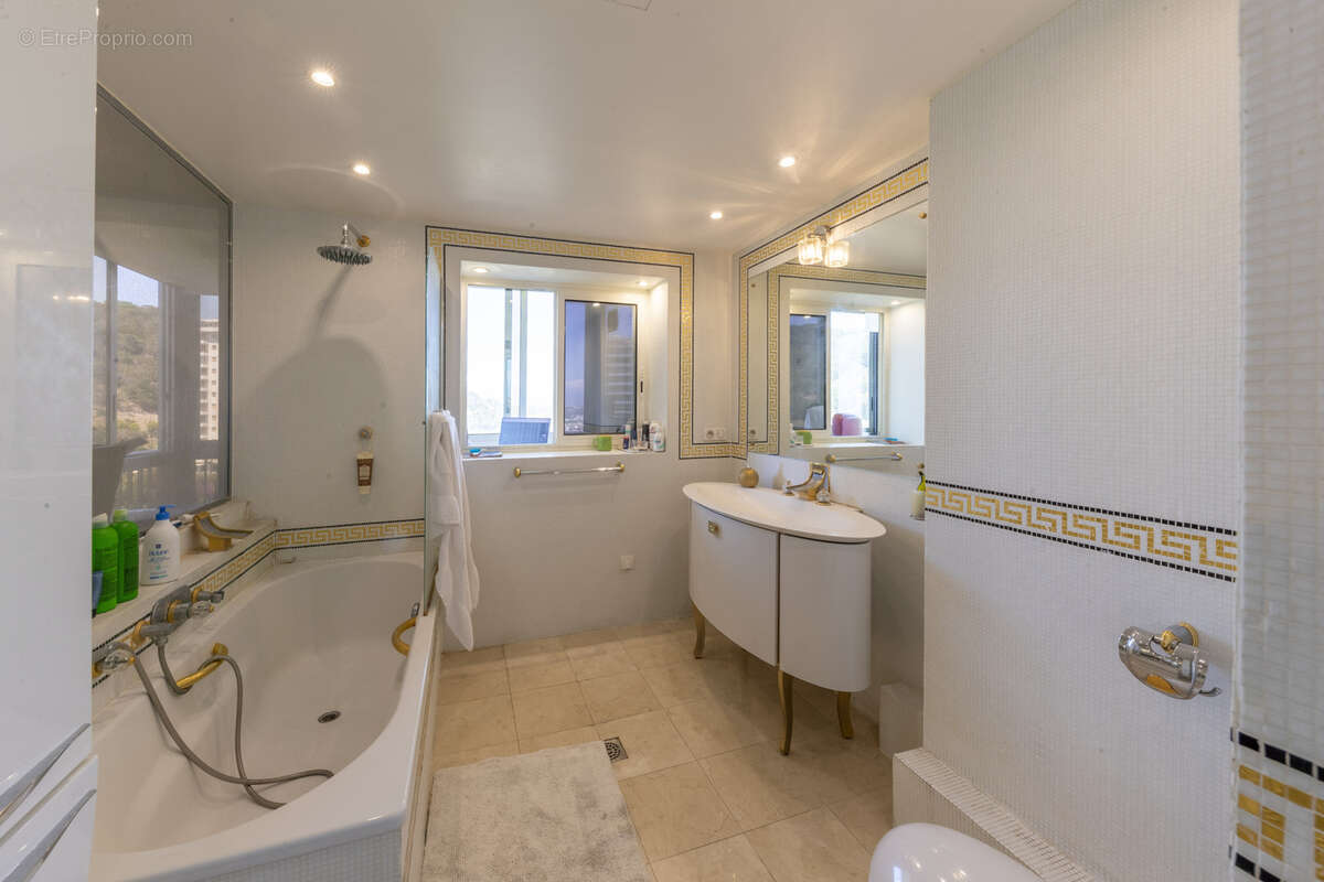 Beau duplex vue mer à cannes  3 254 400 € - photo 19