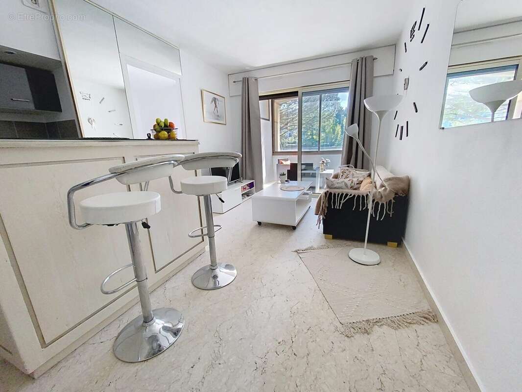 Appartement à MOUGINS