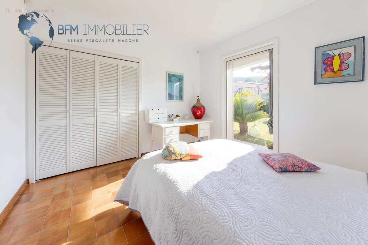 Maison à CHATEAUNEUF-LES-MARTIGUES