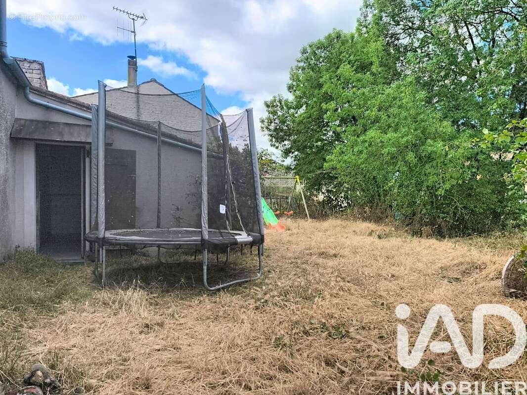 Maison 125 m² à Doeuil-Sur-Le-Mignon  - photo 5