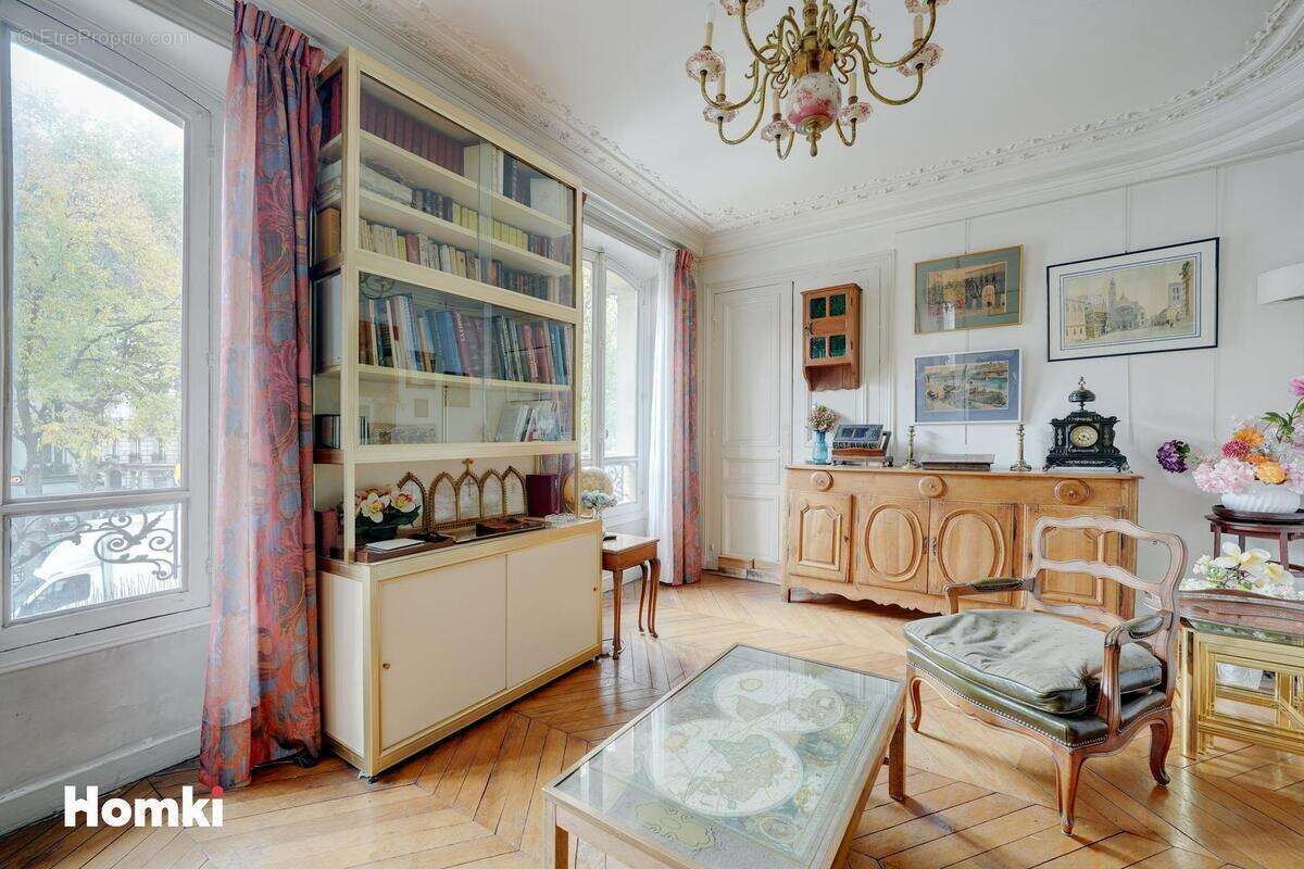 Appartement à PARIS-10E