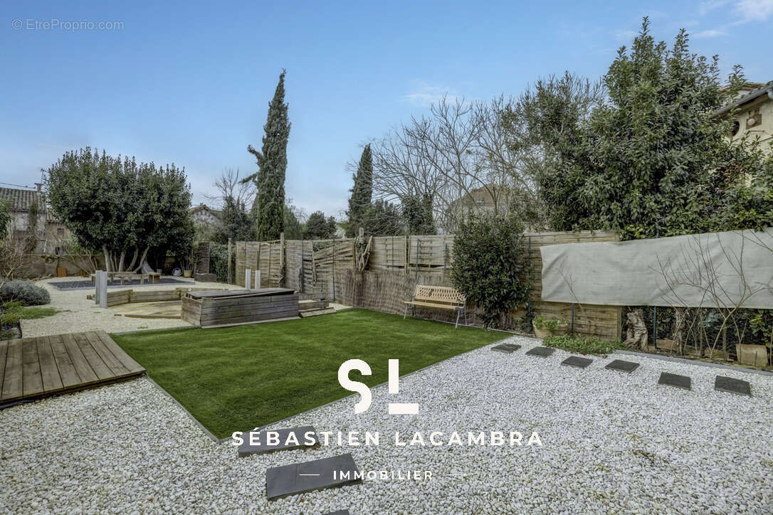 Maison à LISLE-SUR-TARN