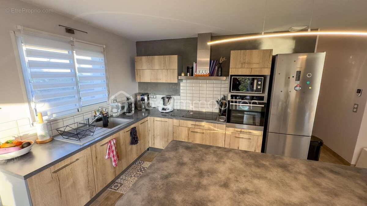 Maison à VEYRE-MONTON