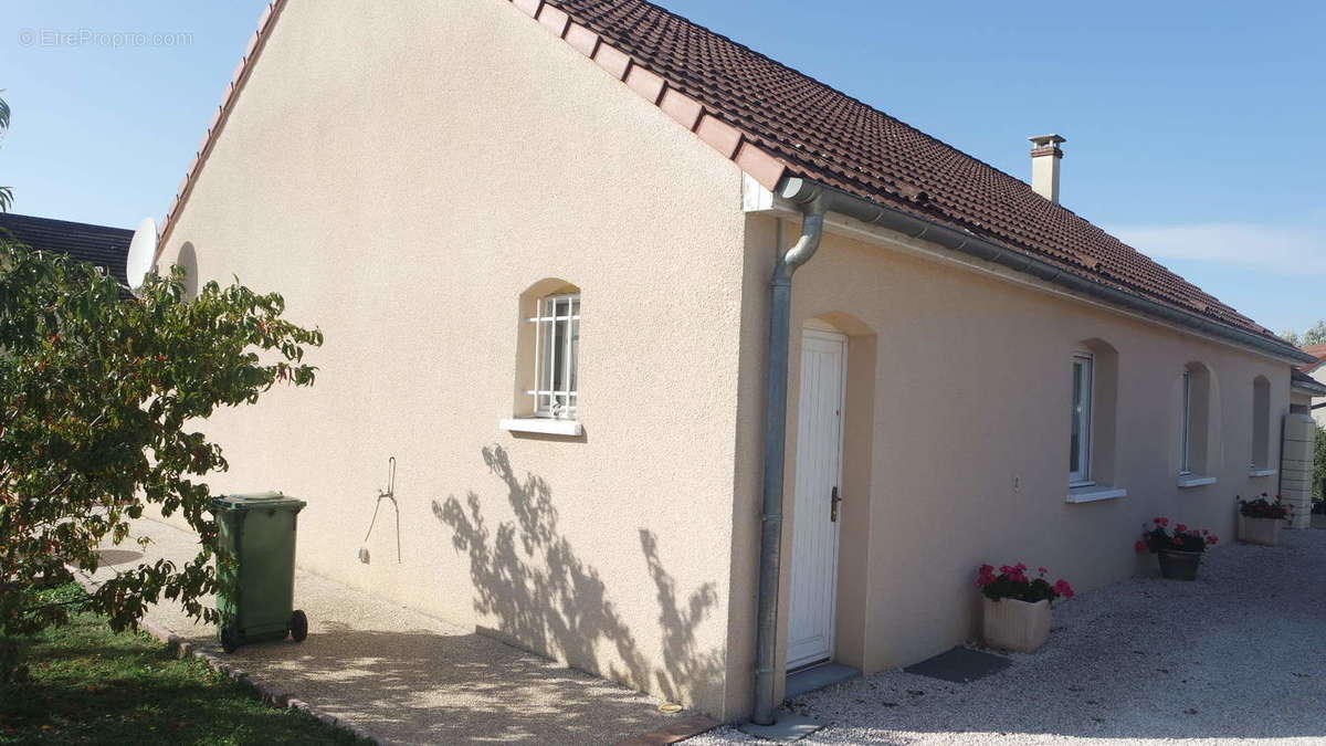 Maison 4 pièces 100 m² - photo 2
