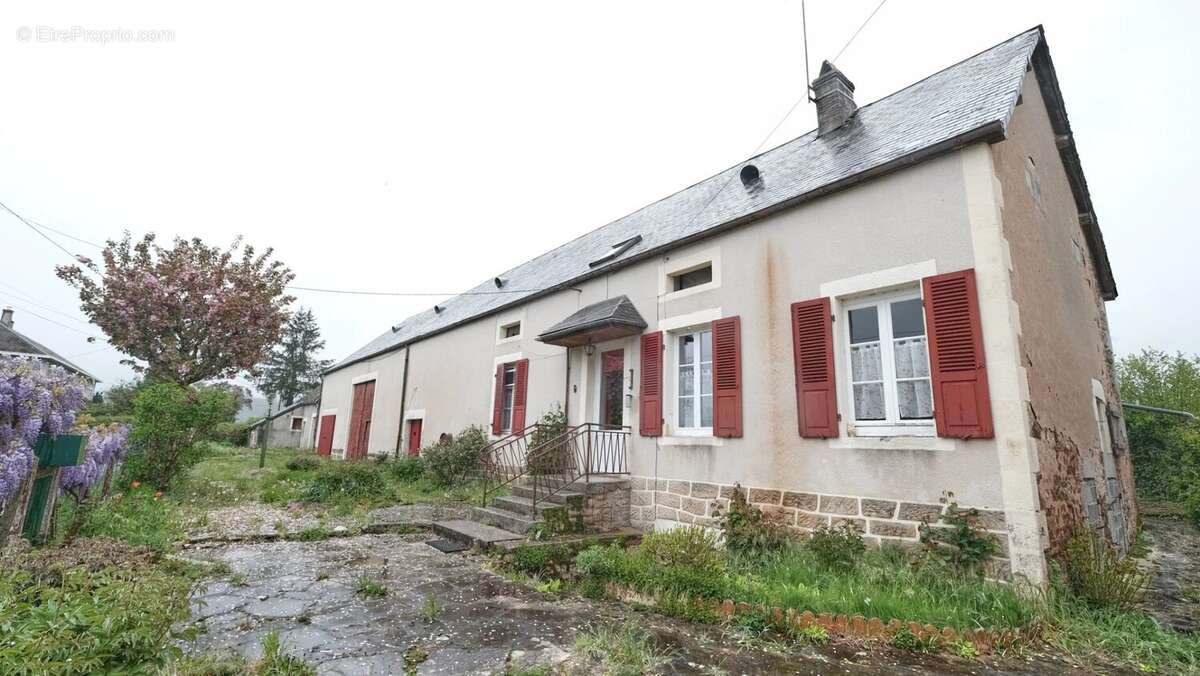 Maison à MONTIGNY-EN-MORVAN