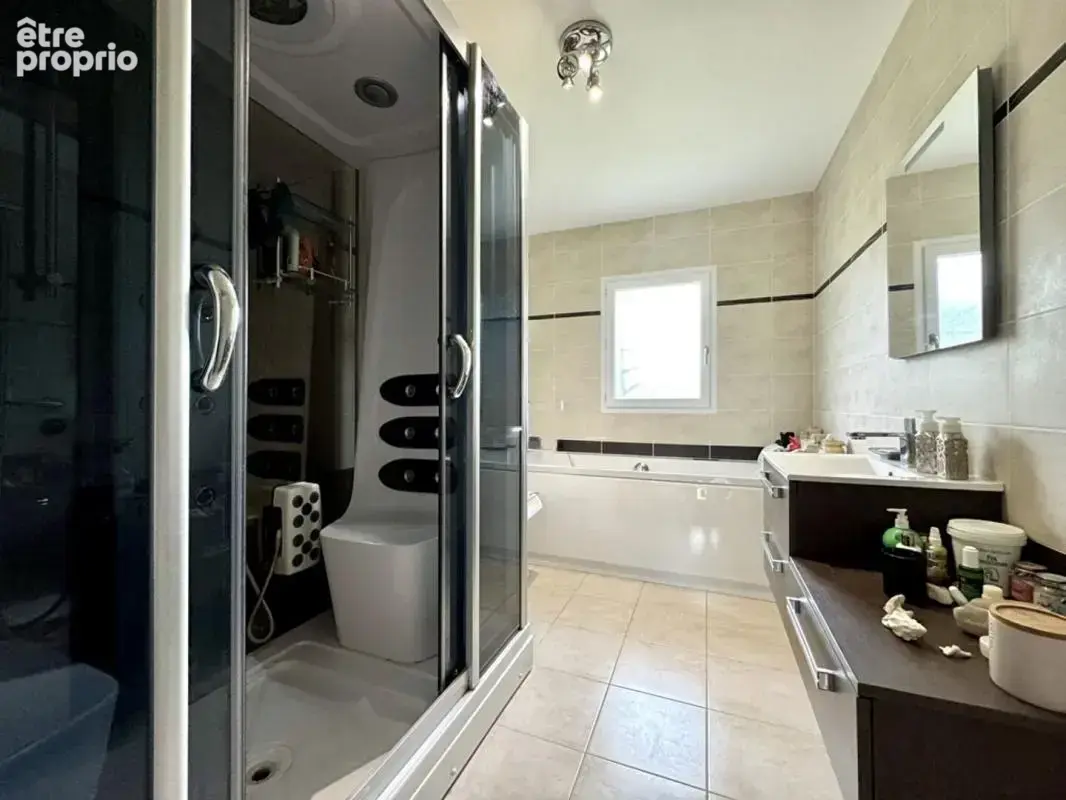 ? Très belle maison de plain-pied de 160 m2 avec piscine ? - photo 11
