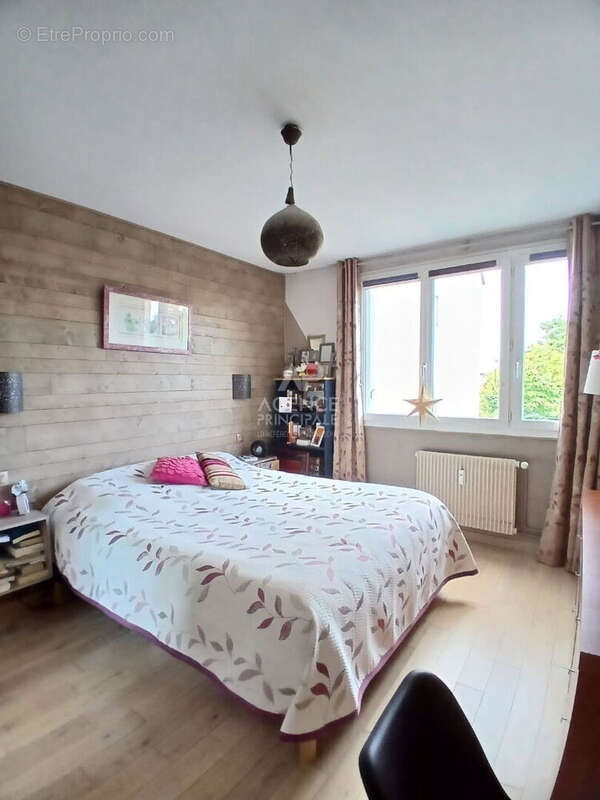 Appartement à HOUILLES