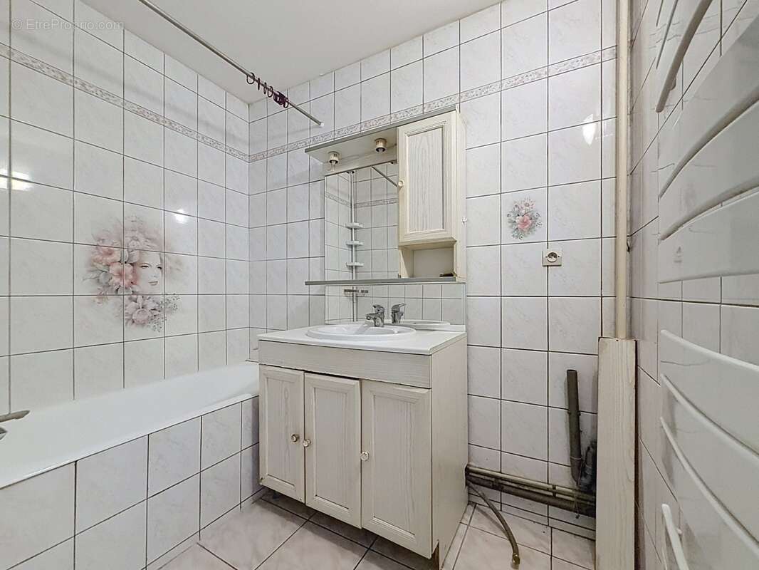 Appartement type T4 - 84m² - emplacement calme et arboré - ANNEMASSE (74) - photo 11