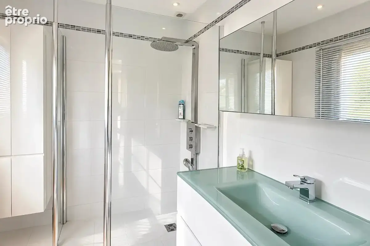 Villa néo provençale 5 pièces + piscine - photo 10