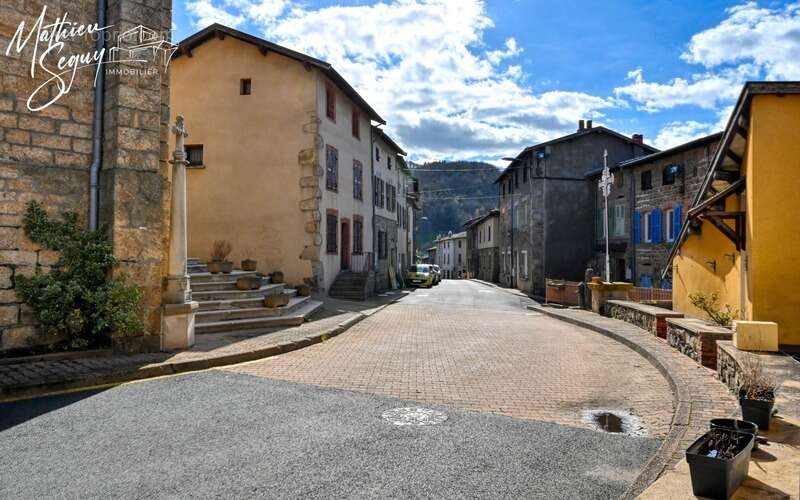 Maison à MONTROMANT