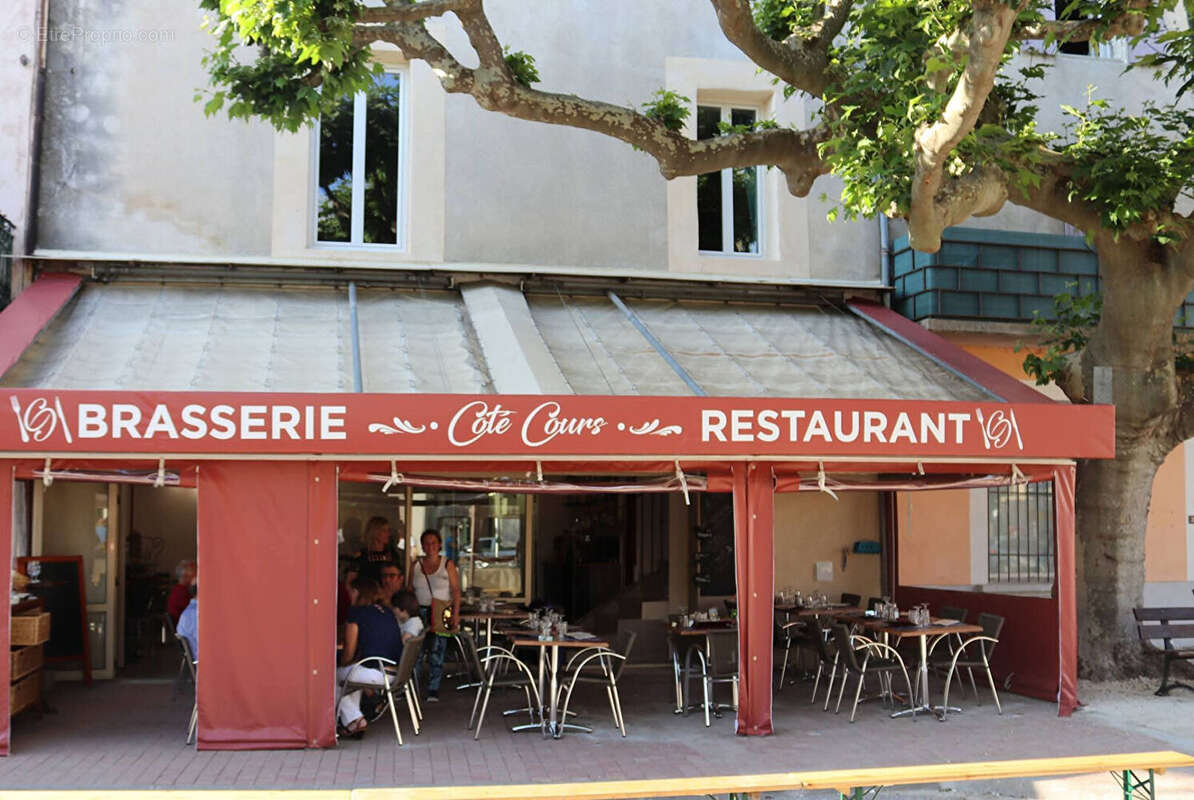 Commerce à TULETTE