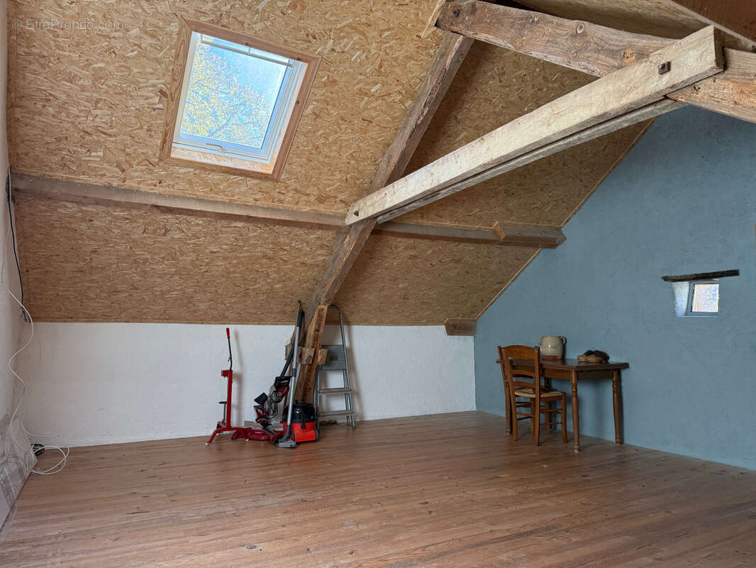 Maison à GOUTTIERES